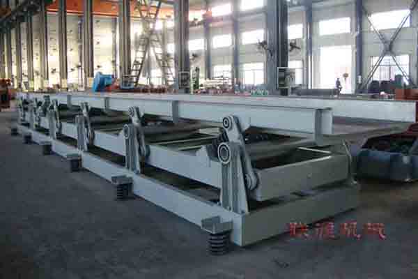 PLS型完全平衡式連桿振動(dòng)輸送機(jī)